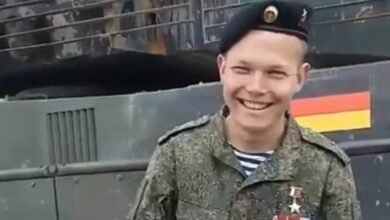 «Никого-не-подбивал-–-бумажки-печатал»:-Герой-России-на-Поклонной-пытался-отшутиться.-Теперь-раскрыто-его-реальное-досье