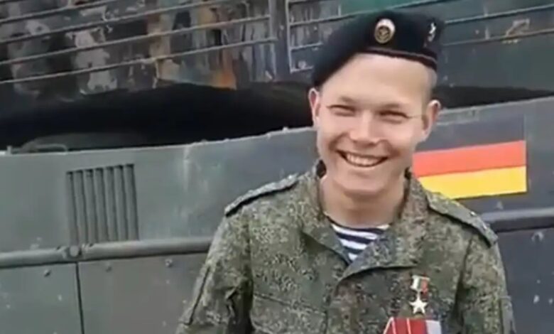 «Никого-не-подбивал-–-бумажки-печатал»:-Герой-России-на-Поклонной-пытался-отшутиться.-Теперь-раскрыто-его-реальное-досье