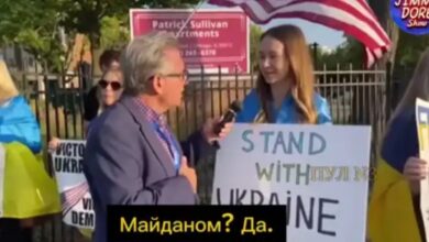 Телеведущий-в-США-задал-три-простых-вопроса-митингующей-украинке.-Итог-его-удивил:-«Путин-проснулся-и-решил-вторгнуться»
