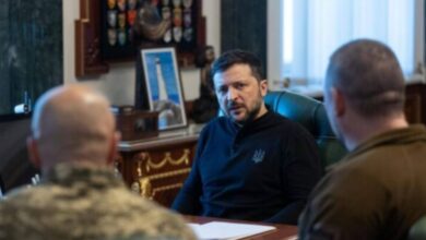 «Пятнадцатилетний-капитан»:-нардеп-высмеял-заявление-Зеленского-о-завершении-конфликта
